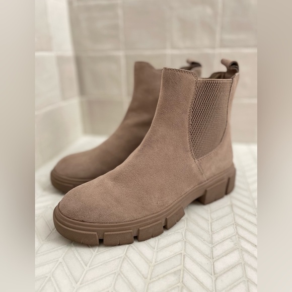 Blondo Shoes - Women's Tan Ankle Boots
